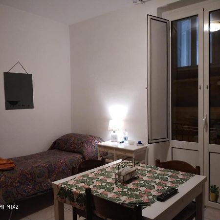 Camere Simili A Ostello Solo Per Uomini - Hostel-Like Rooms Only For Manタラント エクステリア 写真