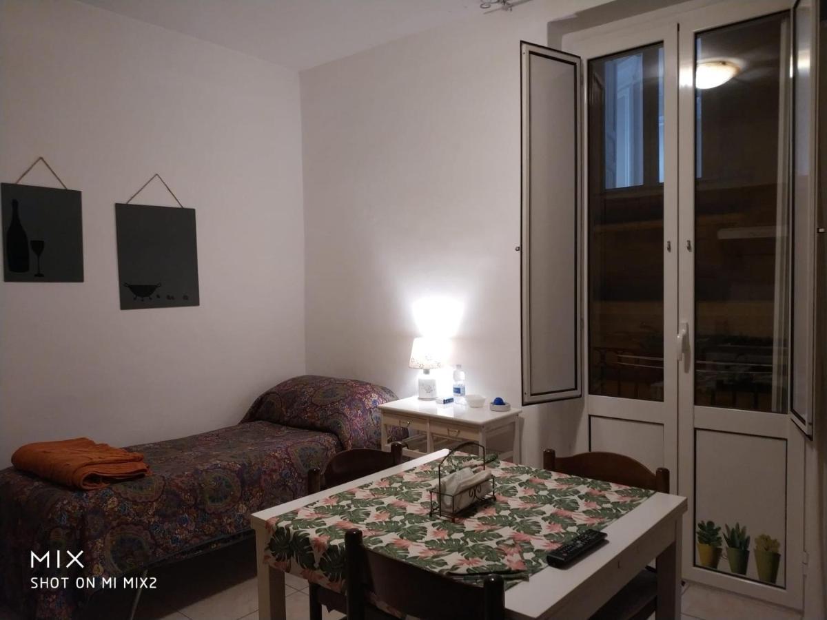 Camere Simili A Ostello Solo Per Uomini - Hostel-Like Rooms Only For Manタラント エクステリア 写真