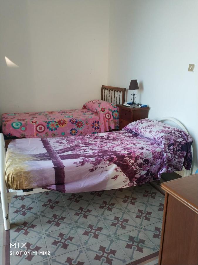 Camere Simili A Ostello Solo Per Uomini - Hostel-Like Rooms Only For Manタラント エクステリア 写真